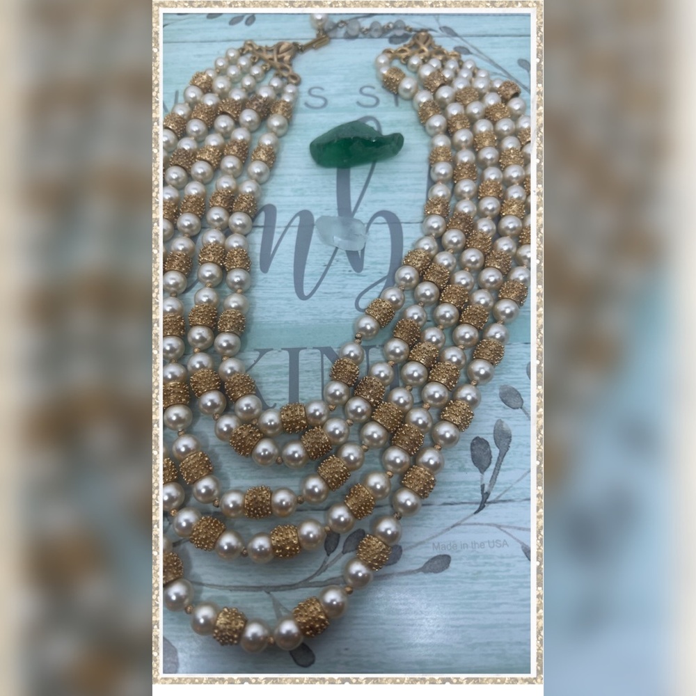 Layer Gold/Pearl Necklace